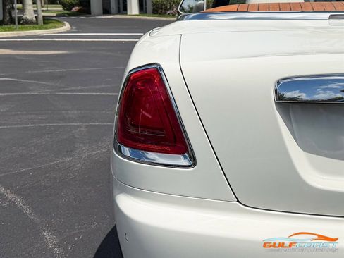 Used 2017 Rolls-Royce Dawn RWD image 55