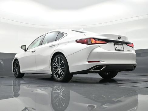 Used 2023 Lexus ES 350 w/ Premium Package image 26
