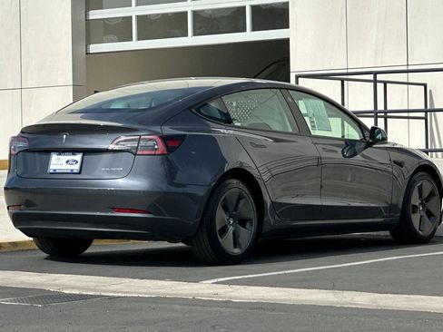 Used 2022 Tesla Model 3 Long Range image 3