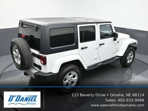Used 2013 Jeep Wrangler Unlimited Sahara w/ Trailer Tow Group AWD/4WD image 18