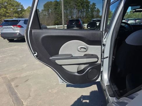 Used 2014 Kia Soul image 38