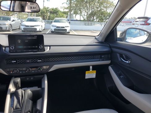 New 2025 Honda Accord SE image 13