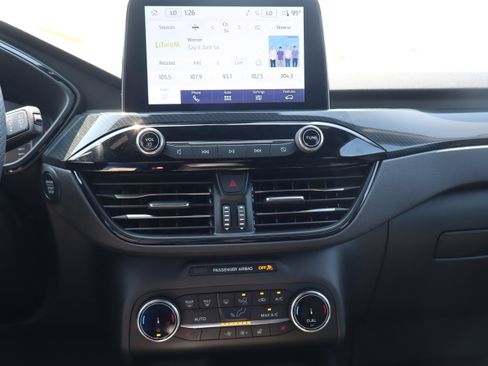 Used 2023 Ford Escape ST-Line image 18