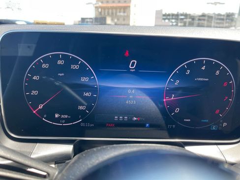 Used 2026 Mercedes-Benz GLC 300 image 7