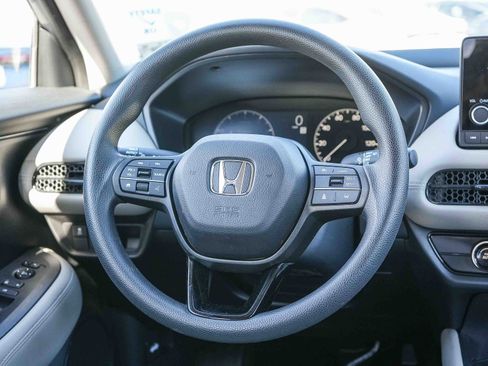 Used 2025 Honda HR-V LX image 18