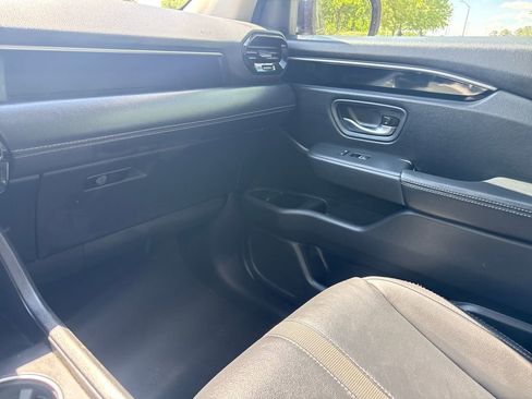 Used 2025 Honda Pilot EX-L image 17