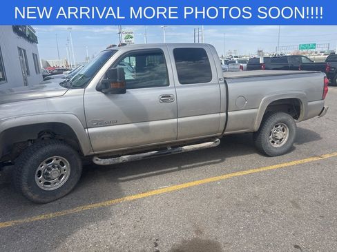 Used 2001 Chevrolet Silverado 2500 LS AWD/4WD image 3