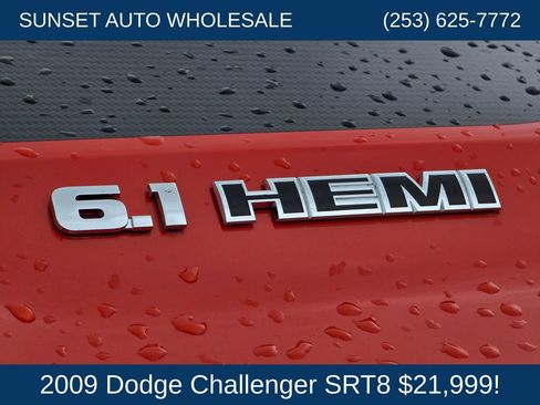 Used 2009 Dodge Challenger SRT8 RWD image 21