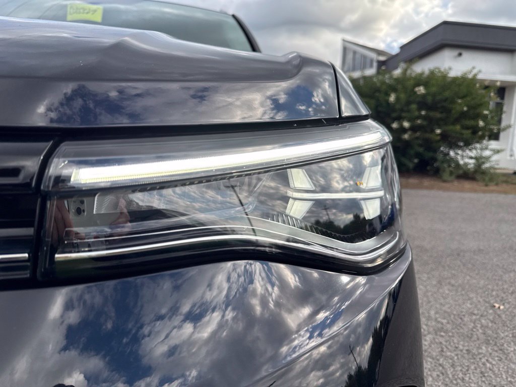 Certified 2025 Volkswagen Taos SE w/ Panoramic Sunroof Package FWD image 10