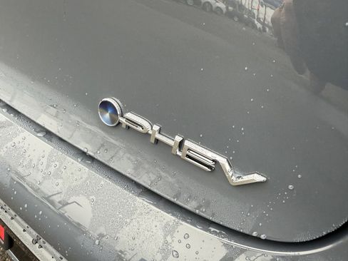 New 2026 Toyota Prius Plug-In Hybrid image 9