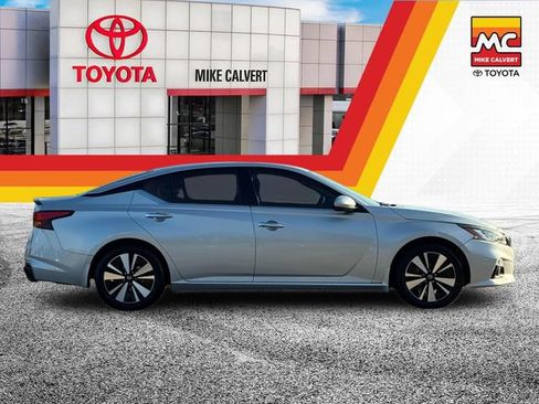 Used 2019 Nissan Altima 2.5 SV FWD image 6