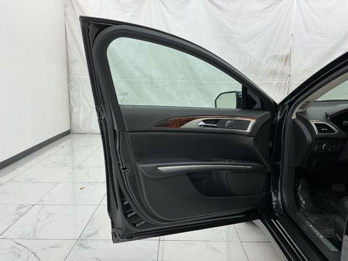 Used 2014 Lincoln MKZ AWD w/ Equipment Group 102A Reserve image 18