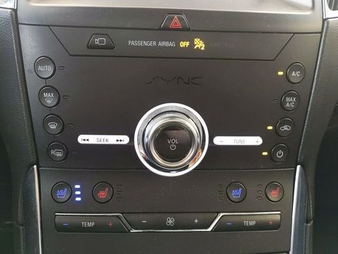 Used 2020 Ford Edge Titanium w/ Equipment Group 301A AWD/4WD image 23