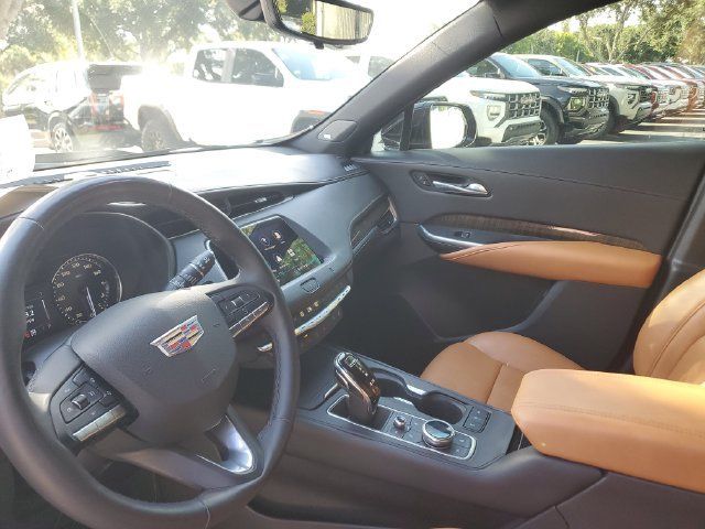 Certified 2020 Cadillac XT4 Premium Luxury w/ Enhanced Visibility Package AWD/4WD image 22