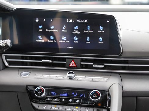 Certified 2023 Hyundai Elantra SEL w/ Convenience Package image 14