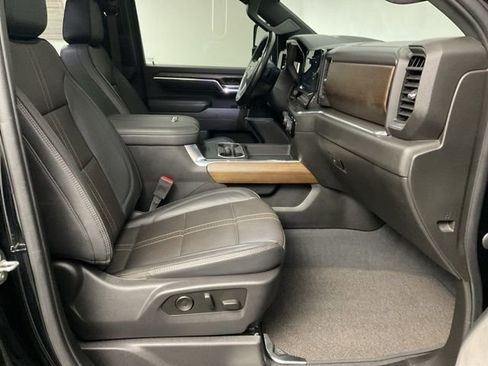 Certified 2024 Chevrolet Silverado 2500 High Country w/ Technology Package AWD/4WD image 31