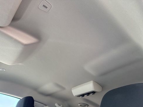 Used 2020 Dodge Journey SE w/ SE Popular Equipment Group image 28