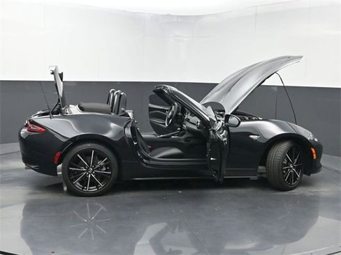 Certified 2024 MAZDA MX-5 Miata Grand Touring image 35