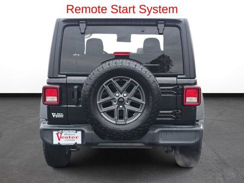 Used 2024 Jeep Wrangler Sport S image 9