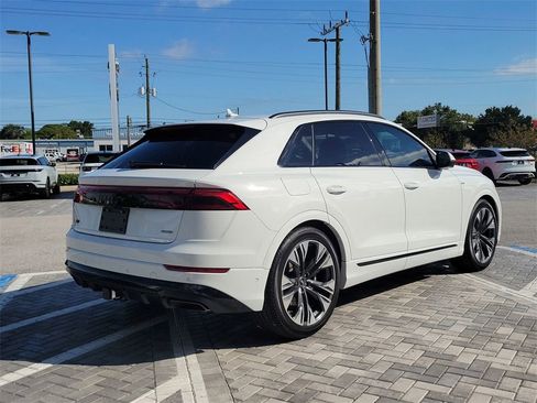 Used 2025 Audi Q8 Prestige image 5