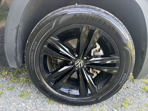 Used 2023 Volkswagen Atlas SEL R-Line AWD/4WD image 25