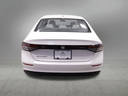 Certified 2023 Honda Accord LX image 5