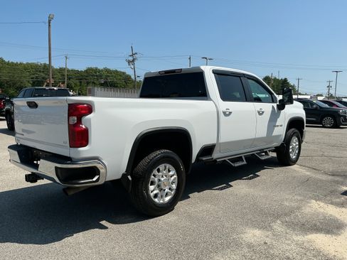 Certified 2024 Chevrolet Silverado 3500 LT w/ Convenience Package AWD/4WD image 4