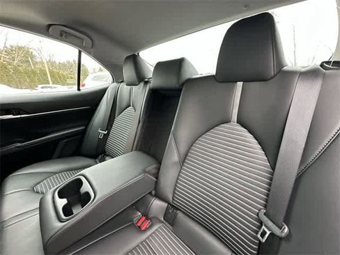 Used 2023 Toyota Camry SE image 15