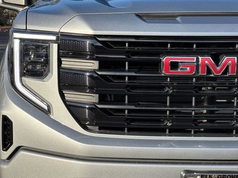 Used 2025 GMC Sierra 1500 Elevation image 47