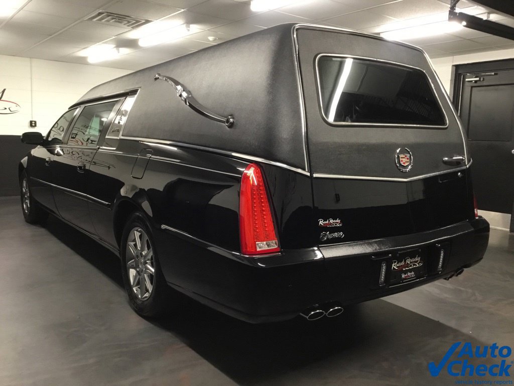 Used 2011 Cadillac DTS Limousine FWD image 8