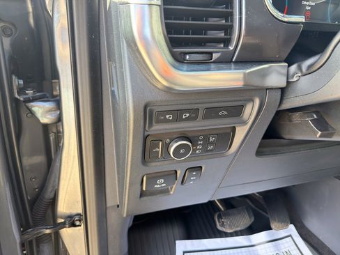 Used 2021 Ford F150 Lariat w/ Trailer Tow Package image 32