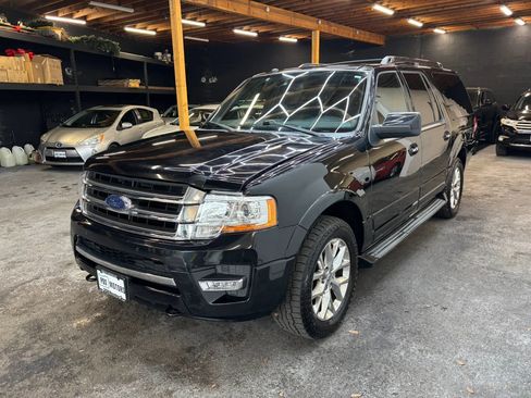 Used 2017 Ford Expedition EL Limited AWD/4WD image 4