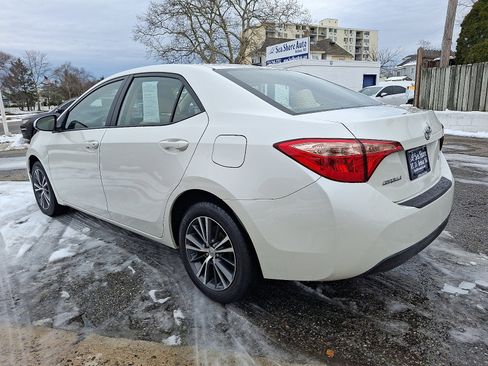 Used 2019 Toyota Corolla LE image 4