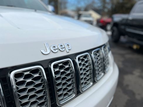 Used 2018 Jeep Grand Cherokee Overland image 35