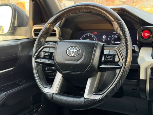 Used 2024 Toyota Tacoma TRD Off-Road image 42