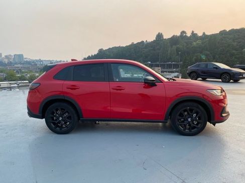 Certified 2024 Honda HR-V Sport image 3