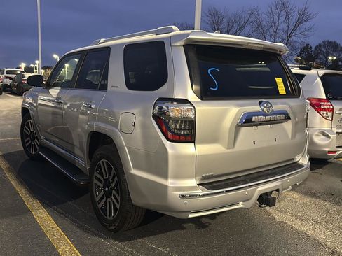 Used 2022 Toyota 4Runner Limited image 7
