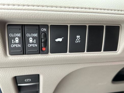 Used 2025 Honda Odyssey EX-L image 23