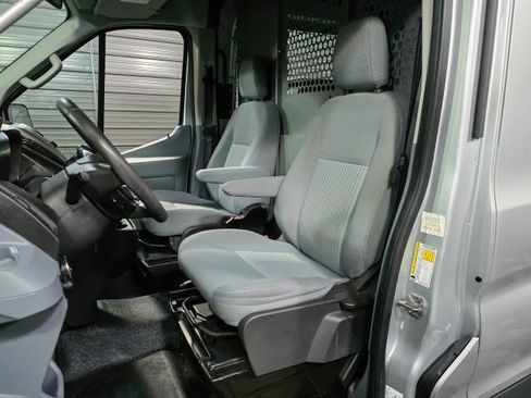 Used 2015 Ford Transit 250 130 Medium Roof image 19