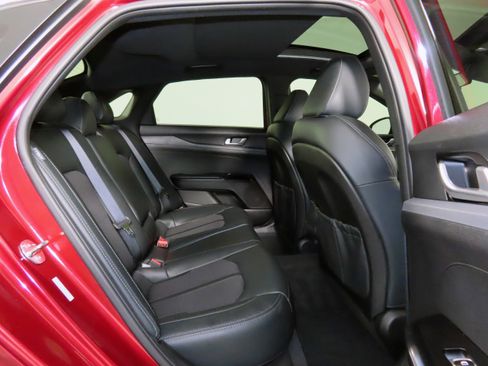 Used 2024 Kia K5 GT-Line image 36