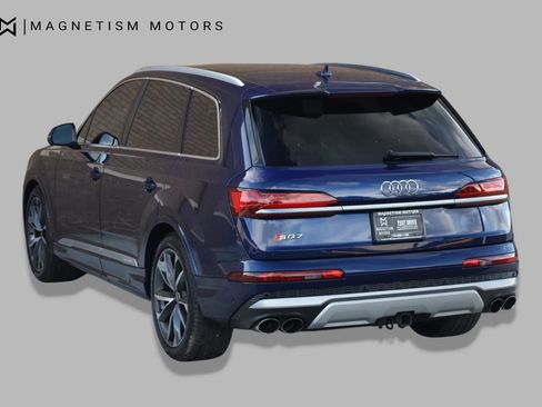 Used 2021 Audi SQ7 Prestige w/ Prestige Package AWD/4WD image 7