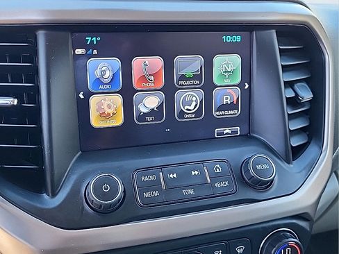 Used 2019 GMC Acadia Denali w/ Technology Package AWD/4WD image 23