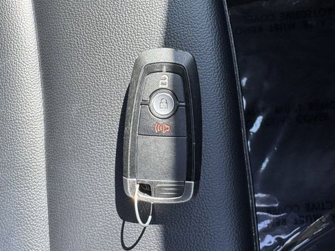 Certified 2023 Ford Edge SEL image 30