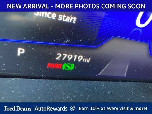 Certified 2023 Volkswagen Tiguan SE w/ Panoramic Sunroof Package AWD/4WD image 14