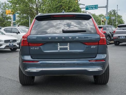Certified 2022 Volvo XC60 B5 Inscription AWD/4WD image 6