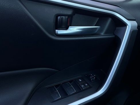 Used 2025 Toyota RAV4 XLE image 21