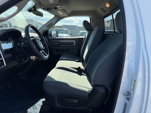 Used 2019 RAM 1500 Classic SLT image 23