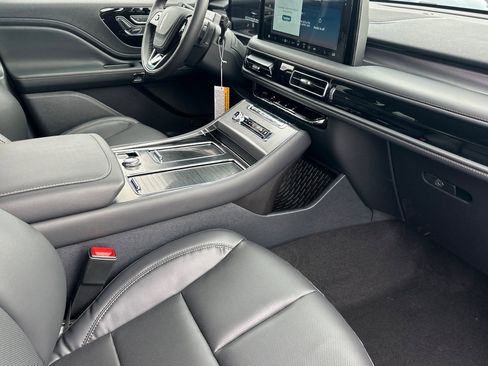 New 2026 Lincoln Aviator Premiere w/ Jet Appearance Package image 16