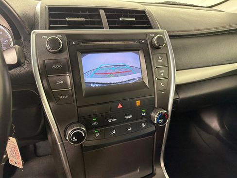 Used 2017 Toyota Camry SE FWD image 14