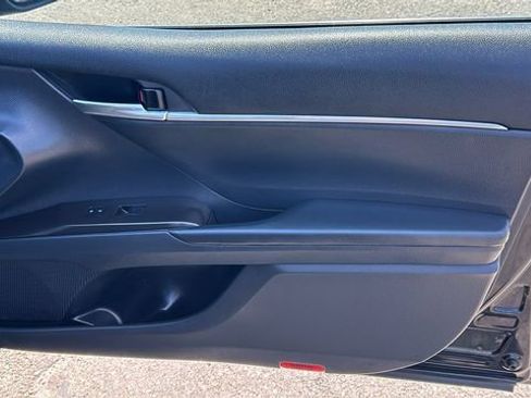 Used 2022 Toyota Camry SE FWD image 10